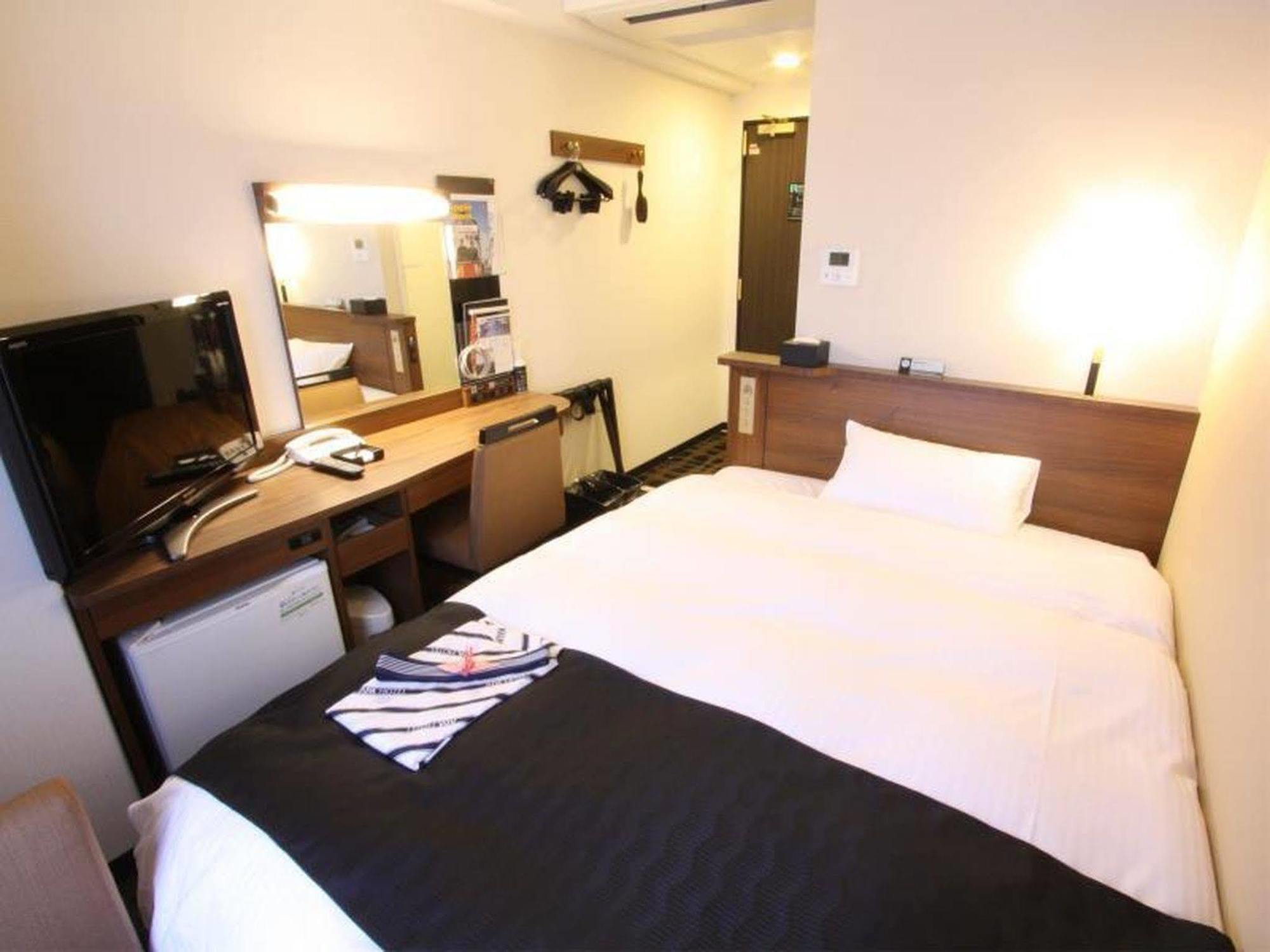 Apa Hotel Toyama Ekimae Minami Extérieur photo